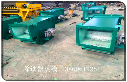 管道除鐵器，河南管道除鐵器工作原理視頻RCYG液體不銹鋼江西風(fēng)送管道除鐵器水泥造紙廠管道除鐵器圖片